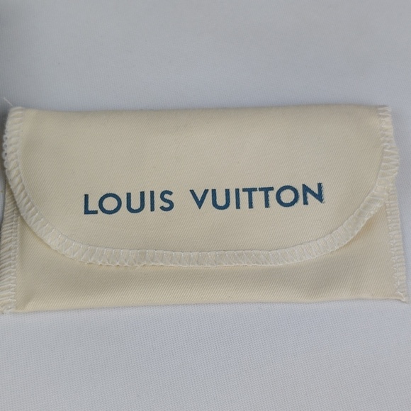 Monogramed Credit Card And Key Chain Case. - Picture 12 of 15